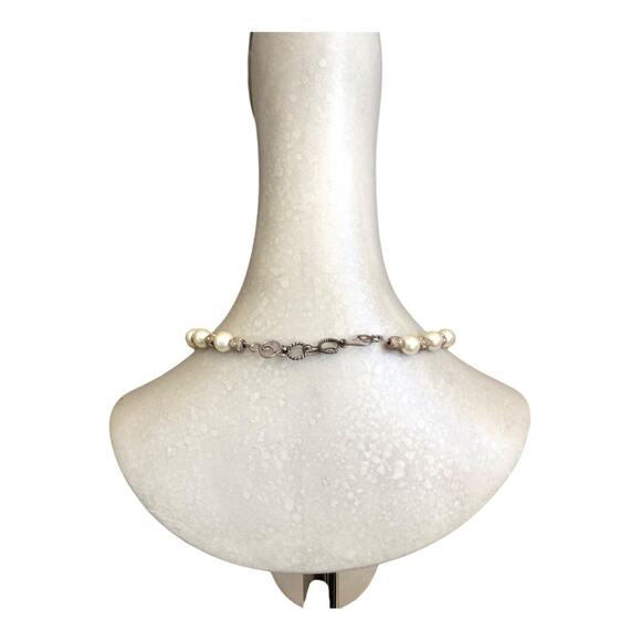 Handmade Vintage Inspired Faux Pearls And Gold Gemstones Hook Closure Necklace - Picture 9 of 9